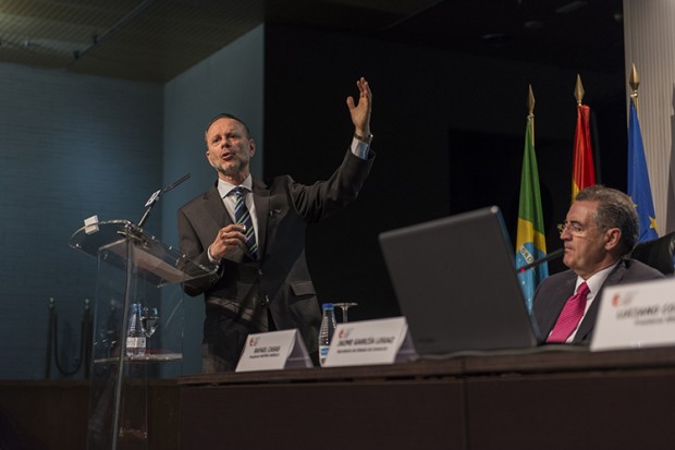 Coutinnho: “España puede jugar un papel decisivo en el crecimiento de las infraestruturas en Brasil”