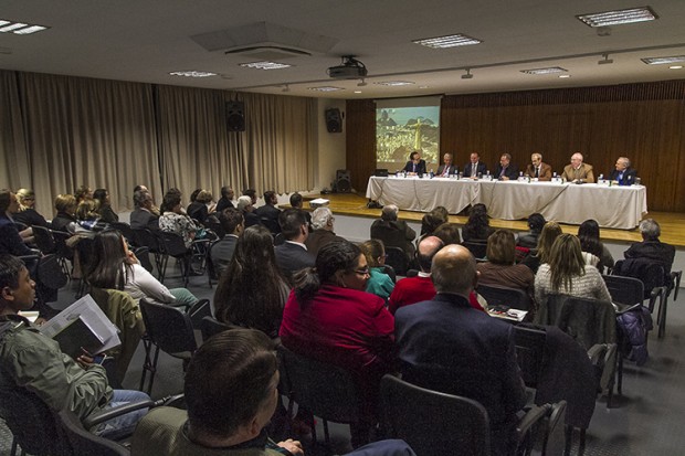 Coloquio sobre la cooperación científica entre Brasil y España