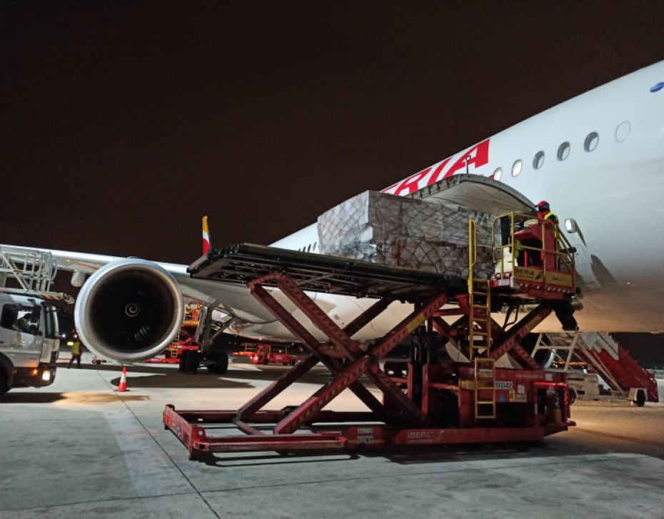 Iberia crea un corredor aéreo para transportar material sanitario