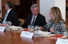 Almuerzo con el secretario de Estado de Cooperación y para Iberoamerica, Jesús Gracia